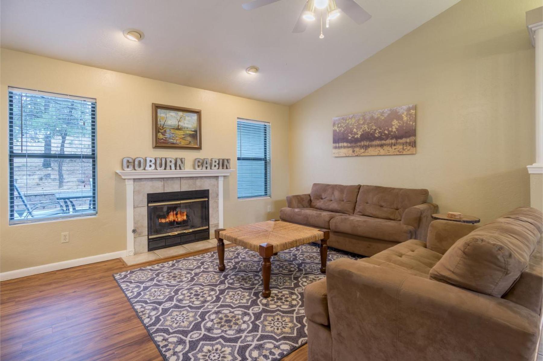 Coburn @ Country Club Game New Ac Pet And Family-friendly Hébergement de vacances Flagstaff